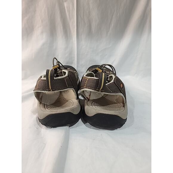 Sandals_&_Flip_Flops